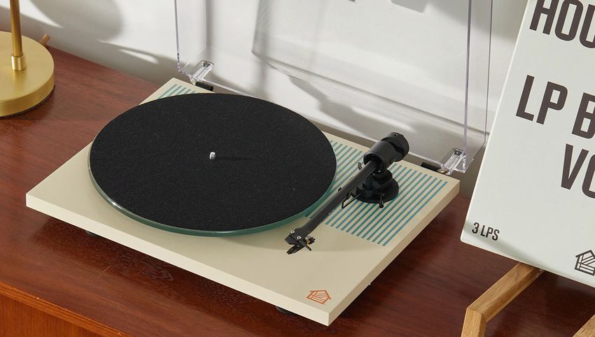  Pro-Ject x Houseplant Turntable Will Have You on Musical Couch Lock