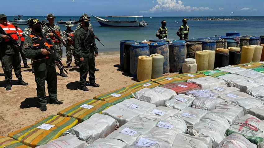  Venezuela: Armed forces make largest pot bust in a decade