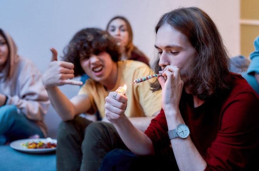  Cannabis users’ ‘lazy stoner’ stereotype is ‘unfair’: scientists