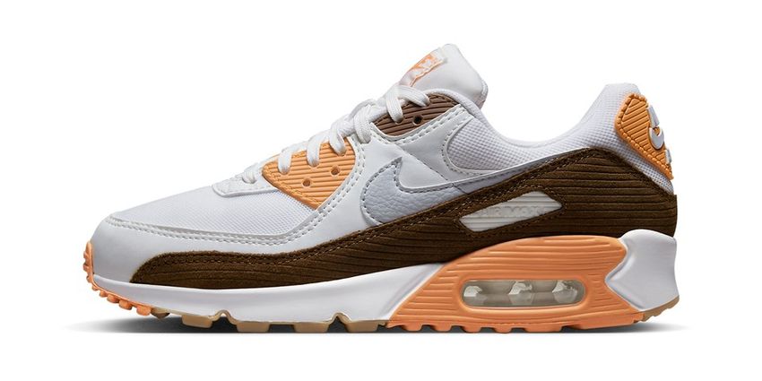  Nike Accents This Air Max 90 With Corduroy
