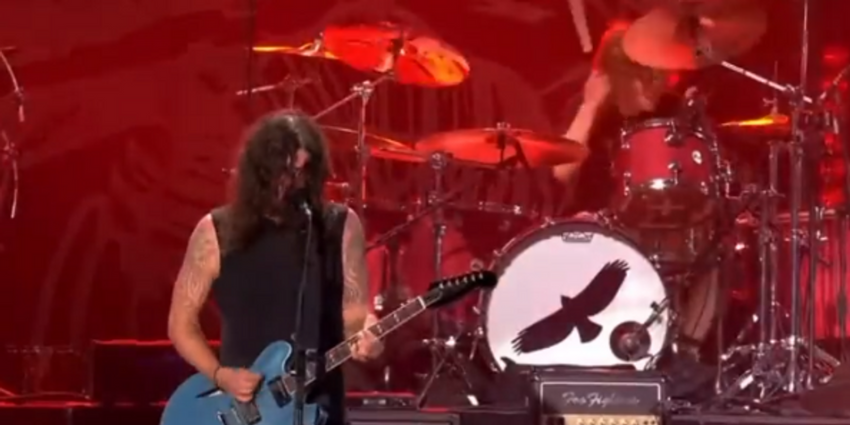  Watch: Taylor Hawkins’ son brings down the house at Foo Fighters concert, Dave Grohl breaks down to tears at all-star tribute show