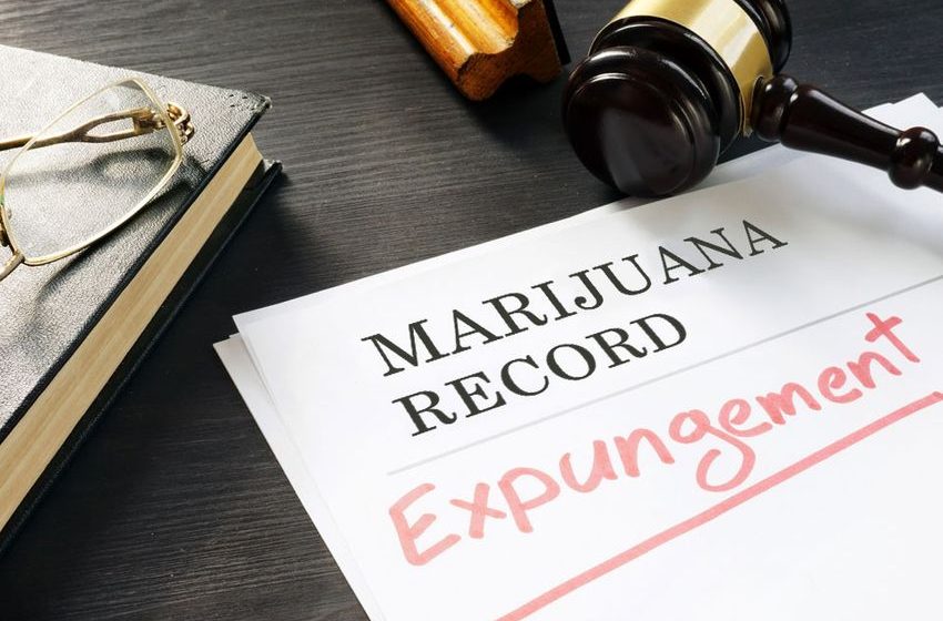  Massachusetts: Court Ruling May Open the Door for the Mass Expungement of Prior Marijuana Convictions