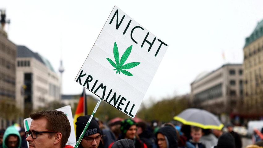  Germany faces battle with EU as it announces new plan to decriminalise marijuana to ‘protect children’