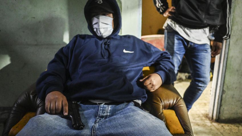  Murder rate plummets amid ‘gangster peace’ in Medellin