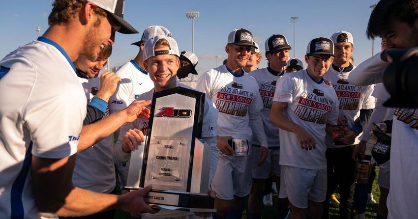  St. Louis U. men’s soccer squad wins A-10 title over Loyola-Chicago on penalty kicks