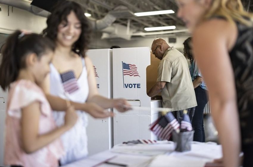  Slog AM: Ballots Are Due Tomorrow, Bikes Block Private Jets, and Did a Meteor Hit This Guy’s House?