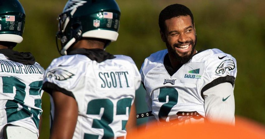  ‘I don’t know how to be anybody else’: Darius Slay’s infectious personality brings the Eagles together