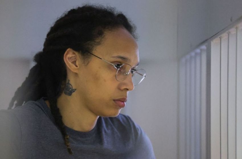  Brittney Griner Released In Russia & Now In U.S. Custody, Following Prisoner Swap Deal