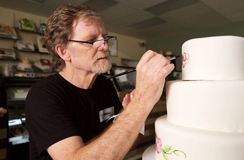  Christian baker loses appeal over transgender birthday cake case