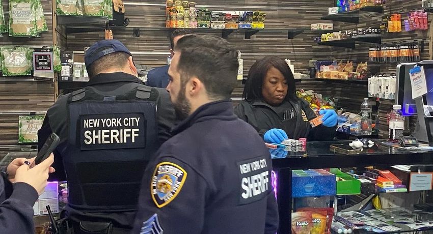 NYC councilmembers urge sheriff, NYPD to escalate crackdown of unlicensed marijuana
