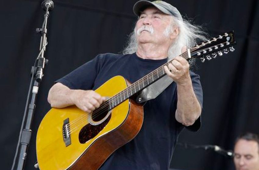  David Crosby, legendary rock singer and songwriter, dies at 81, according to reports