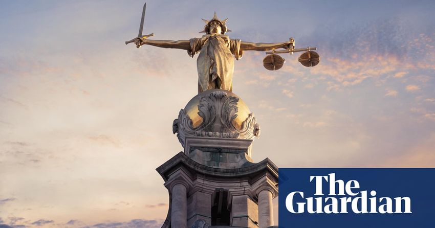Conspirators jailed for trying to fix drugs kingpin’s trial