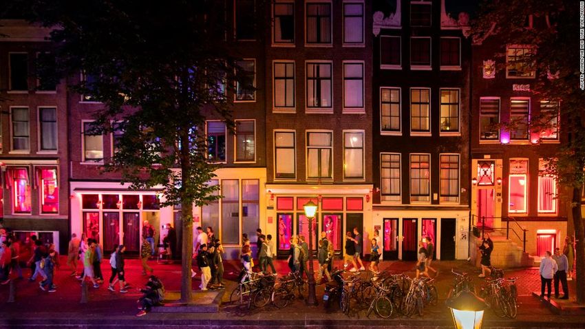  Amsterdam is banning marijuana use on streets of red light district