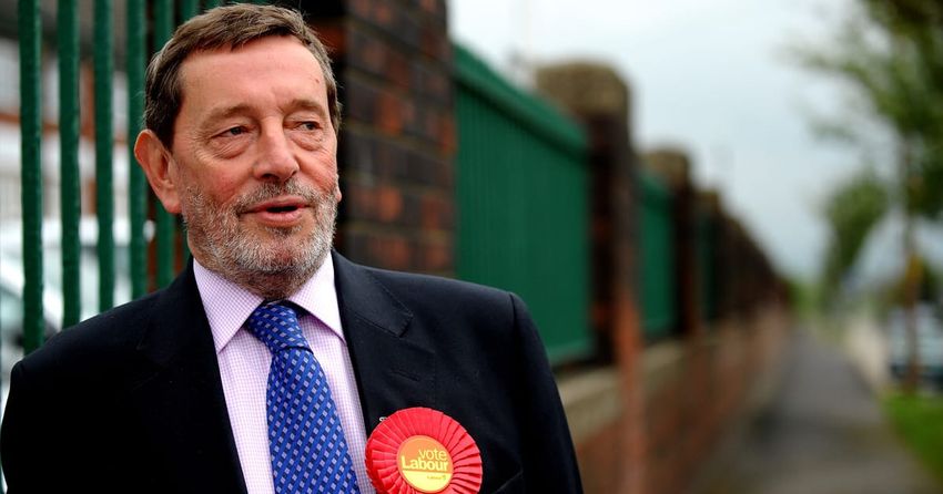  David Blunkett says Labour should consider decriminalizing drugs