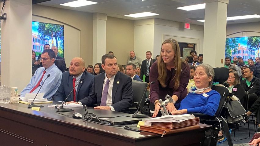  Kentucky Senate committee advances bill to legalize medical marijuana, as clock ticks
