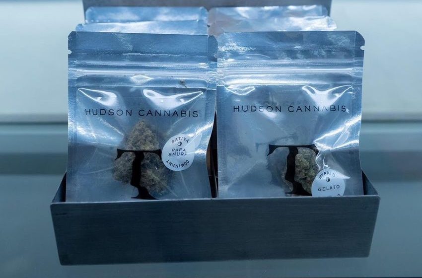  Game Changer: New NYC Dispensary Offers Dime Bags In Queens