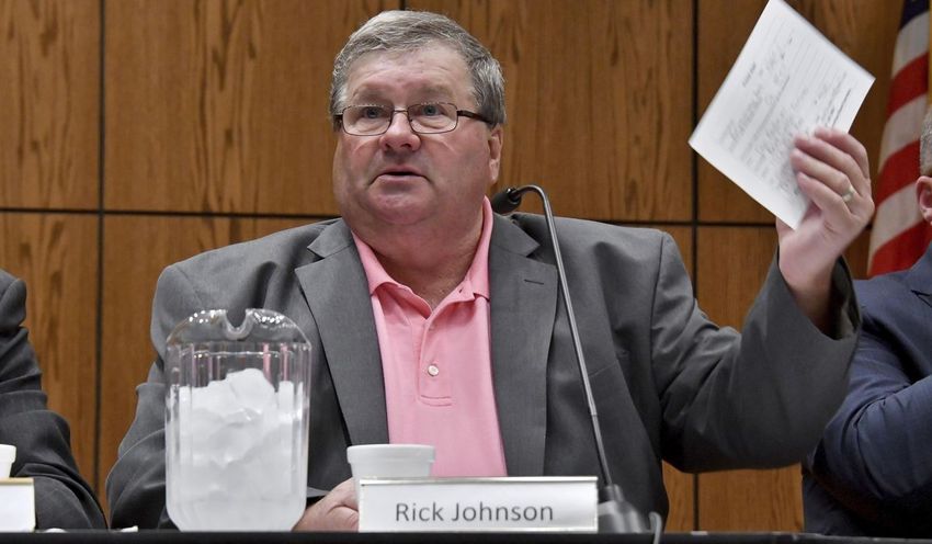 Ex-head of Michigan marijuana board admits he took bribes