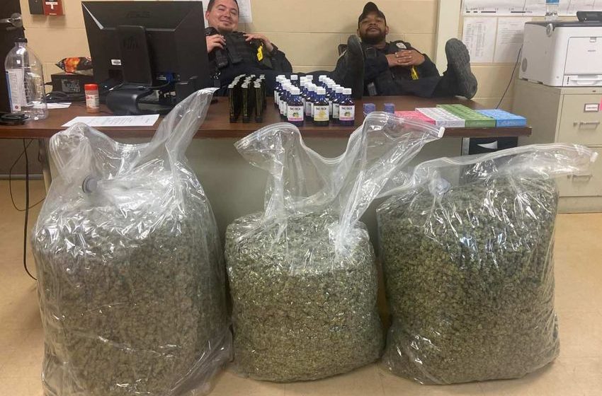  Can’t drive with that: Illinois police find 3 garbage bags of marijuana during traffic stop