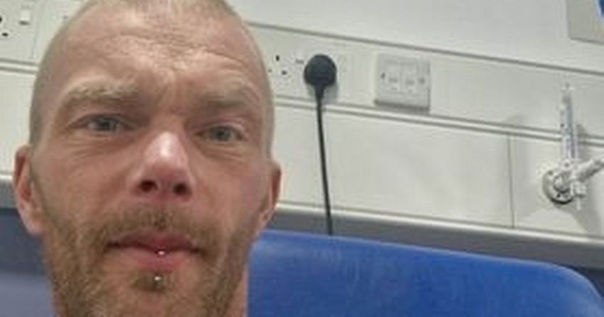 Dad given a year to live nearly cancer-free after taking cannabis oil during chemotherapy
