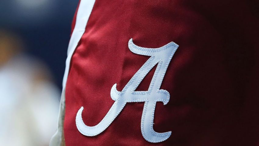  Alabama stops recruiting transfer after arrest