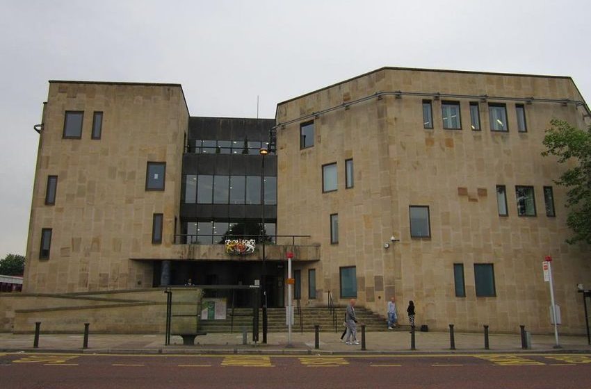 Hit-and-run driver ran red light “at speed” and hit 10-year-old cyclist, avoids jail