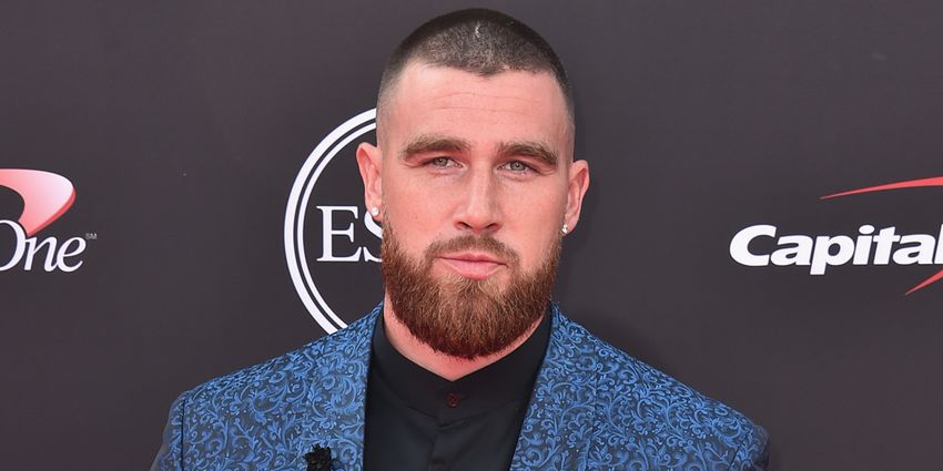  Travis Kelce Explains Why He Accepts a ‘Low’ Salary From the Chiefs, Reveals How Many NFL Players Actually Use Cannabis, & More