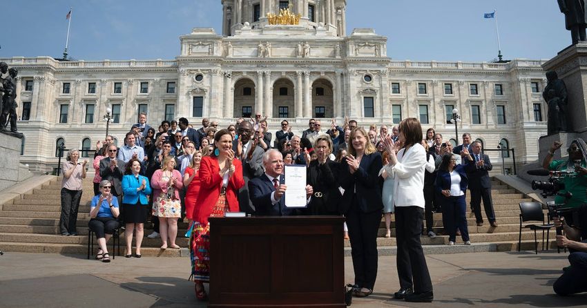  Minnesota Democrats tout legislative session on national stage