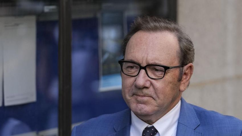  Kevin Spacey labelled a ‘sexual bully’ in day one of sexual assault trial