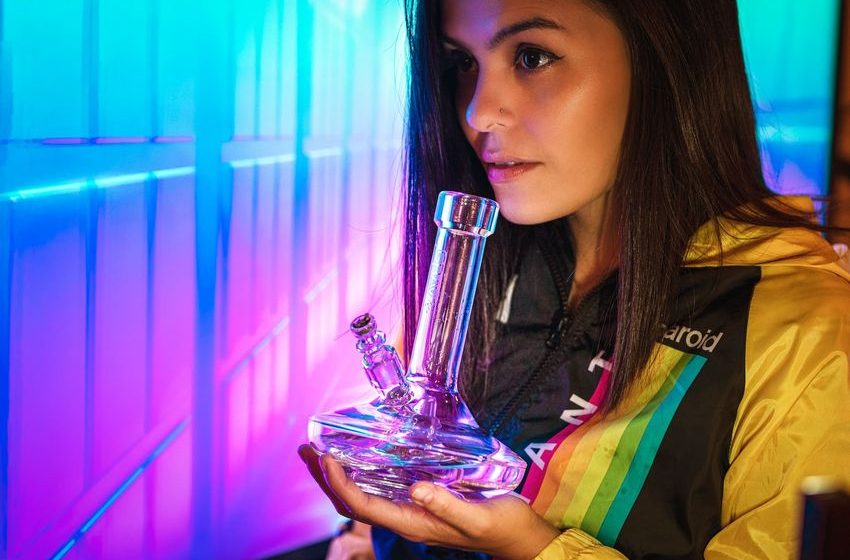  Unveiling The Elegance: Water Pipes Redefining Cannabis Consumption