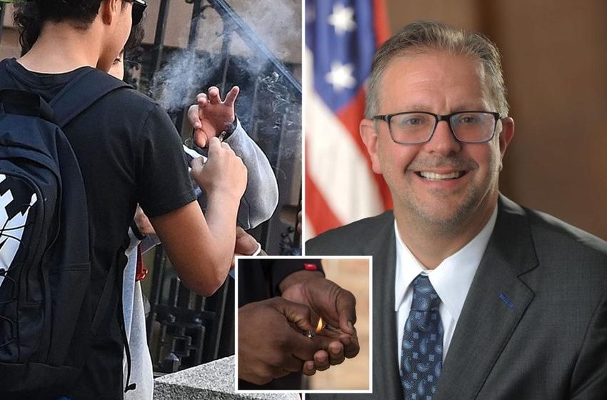  Bill would force teen potheads to attend counseling with parents