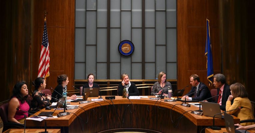 St. Paul bans smoking in city parks, near public buildings and outside workplaces