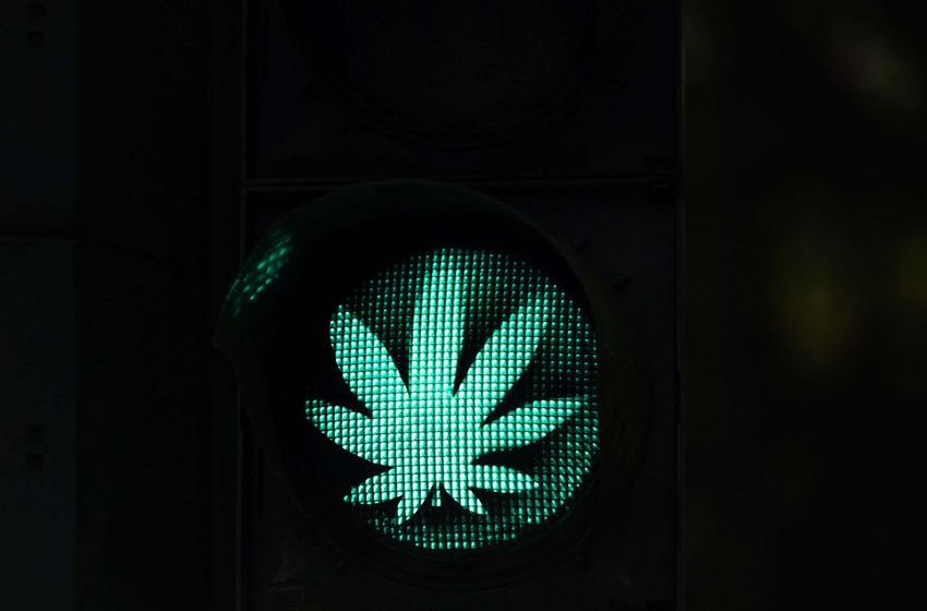 HHS Asks DEA To Reclassify Cannabis as Equivalent to Testosterone and Codeine Tylenol