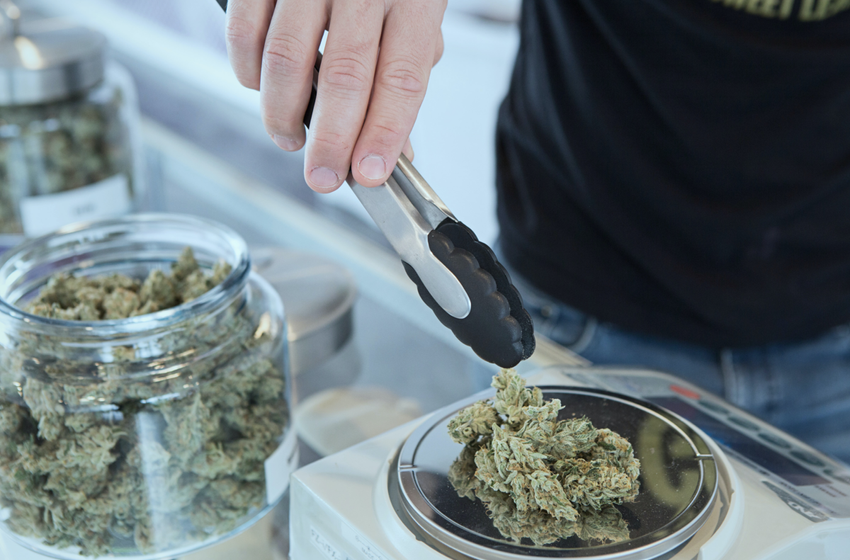  Bank Access Bill Might Finally Lift Marijuana Out of the Shadows