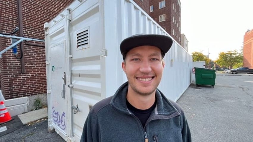  What’s inside this shipping container in downtown Ottawa?