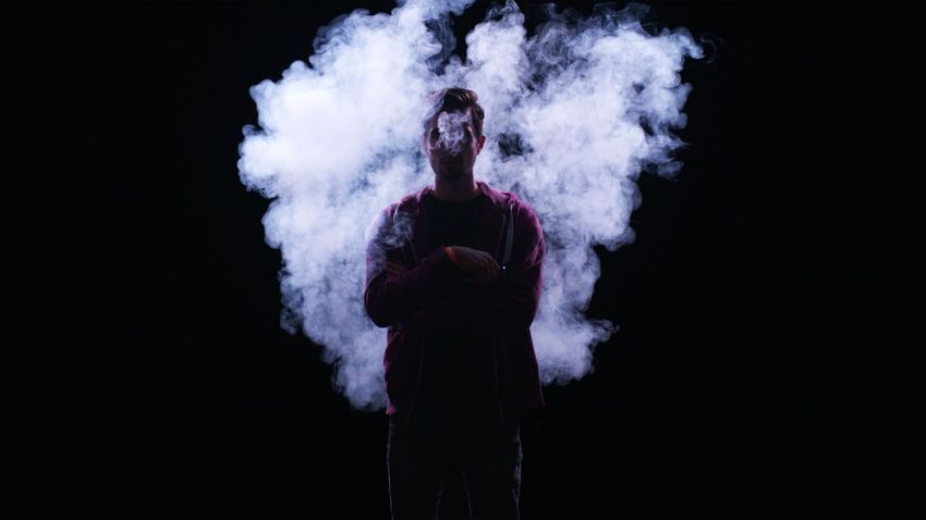  Netflix’s ‘Big Vape’ Reveals How Juul Got Vaporized
