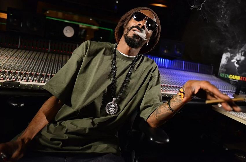  Snoop Dogg reveals he is ‘giving up smoke’: Does that mean cannabis as well?