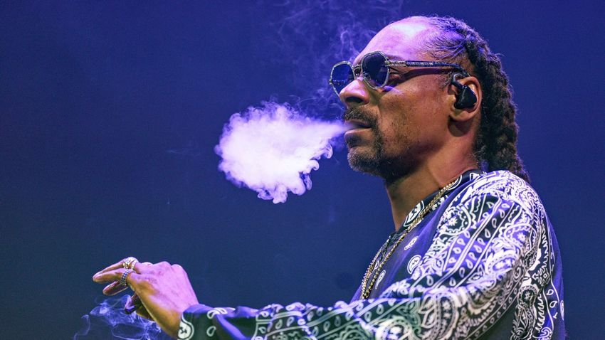  Snoop Dogg quits smoking after years of marijuana use