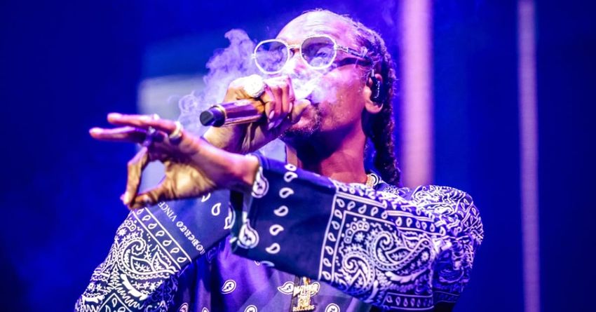 Snoop Dogg Reveals What He Really Meant by ‘Giving Up Smoke’
