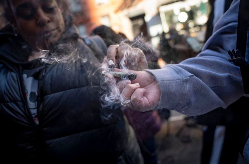 What are the health risks, benefits of legal weed?
