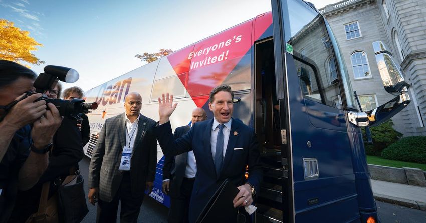  What would a Dean Phillips presidency look like? The Minnesotan challenging Biden explains
