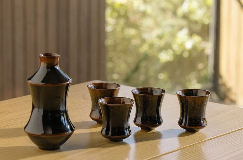  Ceramic Contemporary Sake Sets – Seth Rogan’s Houseplant Presents the New Sake Set of Five Designs (TrendHunter.com)