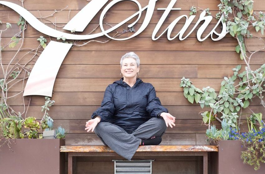  2/19/24: Sunday Yoga at 7 Stars – FREE