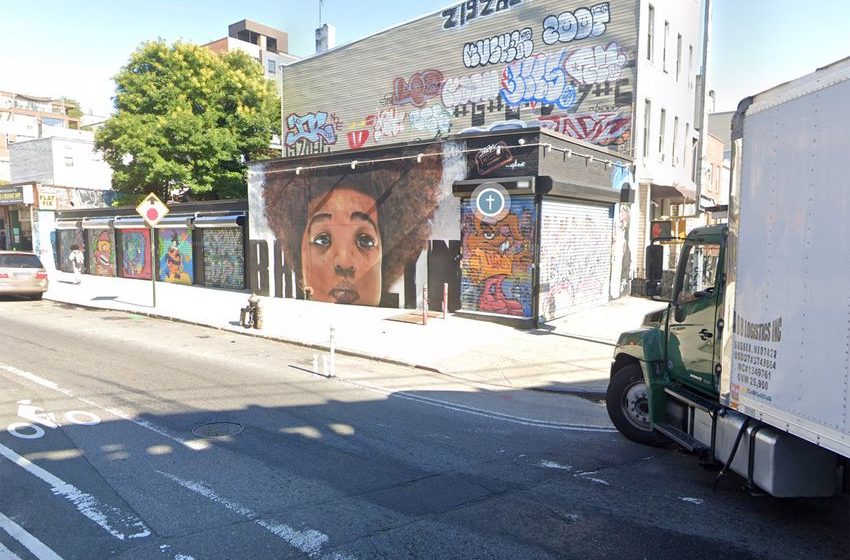  Biggie mural in Bushwick painted over by new marijuana dispensary; artist responds