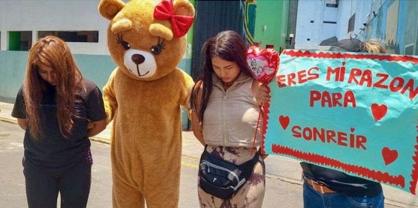  Giant teddy bear nabs Peru drug dealers in Valentine raid