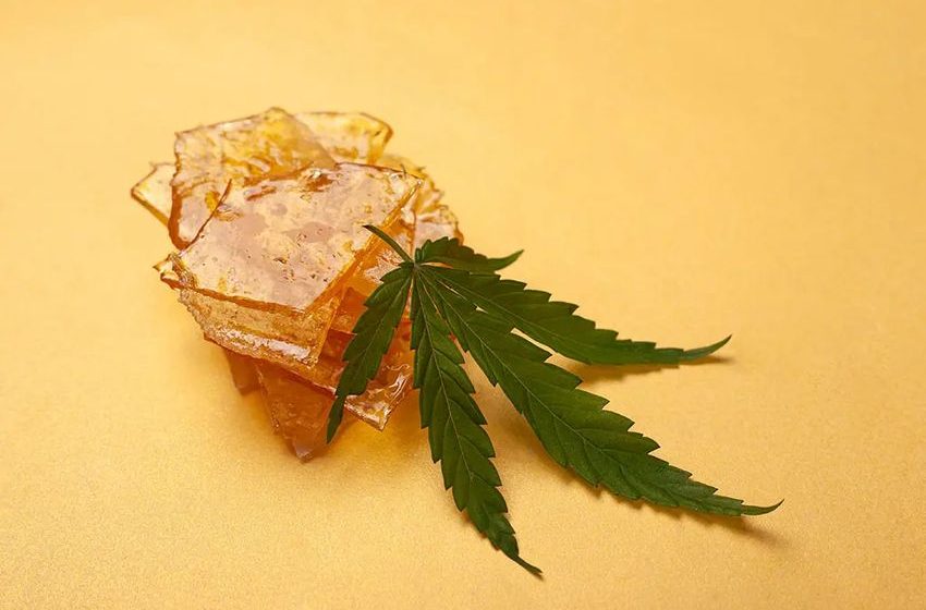 Beginner’s Guide to Cannabis Shatter: Tips for a Smooth Experience