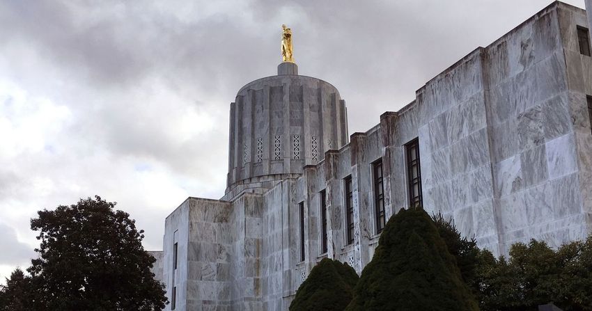  Oregon Lawmakers Pass Bill To Recriminalize Drug Possession