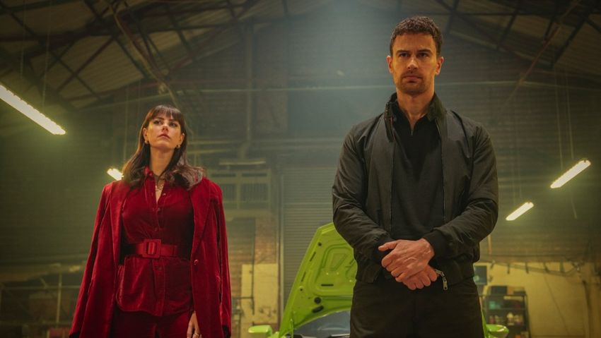  Theo James Charms in Guy Ritchie’s Exemplary Netflix Gangster Thriller ‘The Gentlemen’: TV Review