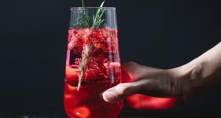 Potent Non-Alcoholic Seltzers – Tilray Unveils the New CBG-Infused Non-Alcoholic Cannabis Seltzers (TrendHunter.com)