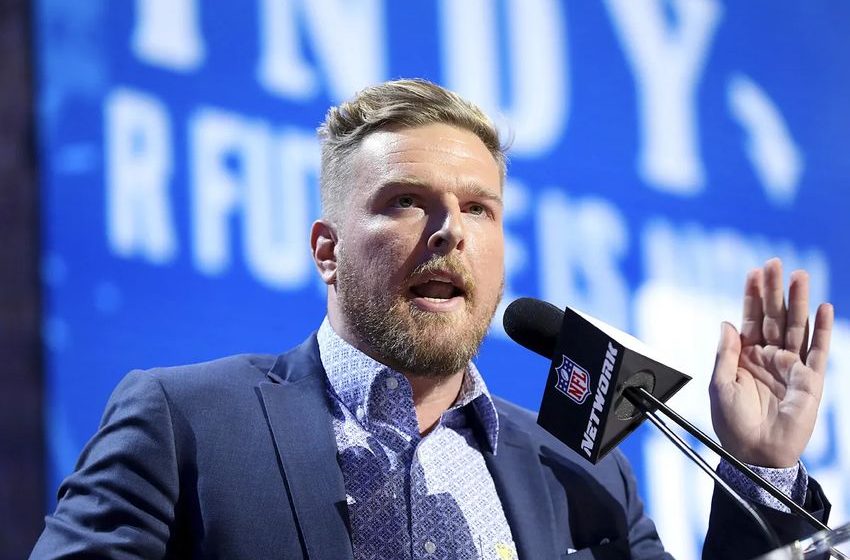  Pat McAfee makes Andy Reid a hero for believing in Travis Kelce by ‘skirting’ the law