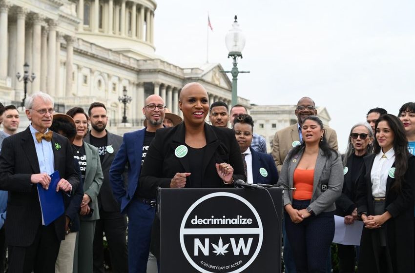  Cannabis Devotees Are Partying This 4/20. Decriminalization Activists Are Busy On Capitol Hill